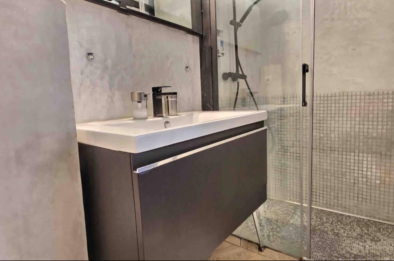 Beautiful Fully Renovated Centrally Located Studio Монте-Карло Екстер'єр фото